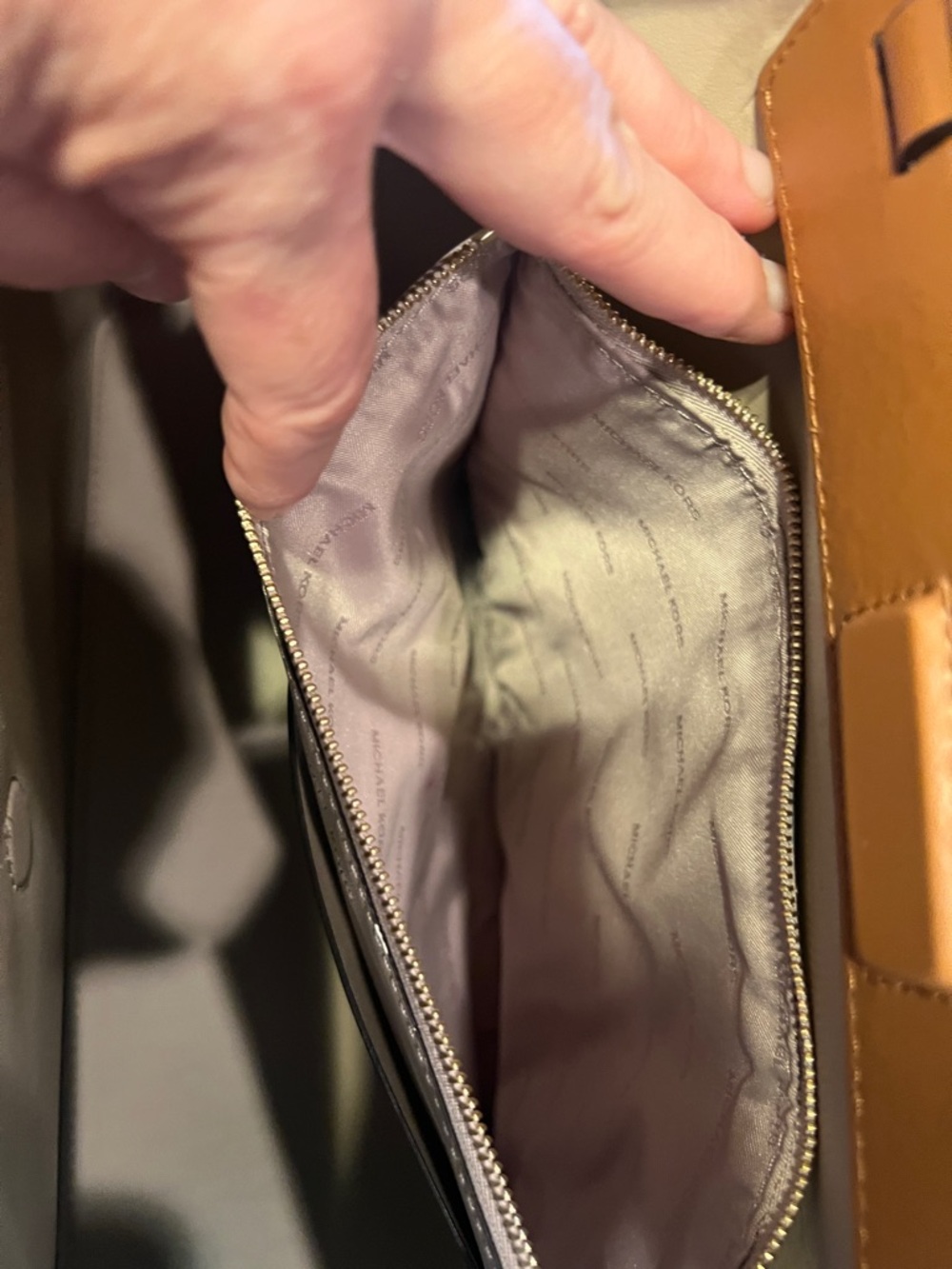 Michael Kors Meredith Medium Logo and Leather Tote Bag SEE DESCRIPTION - Picture 14 of 15
